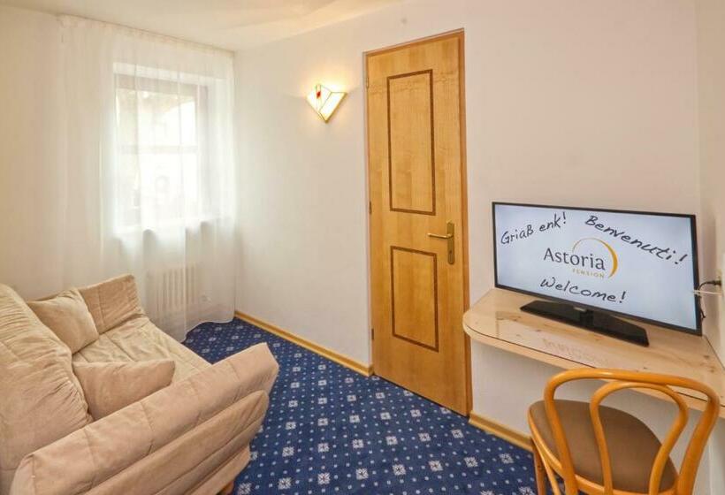 חדר סטנדרט יחיד, Pension & Residence Astoria