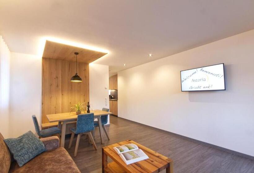 דירת חדר, Pension & Residence Astoria