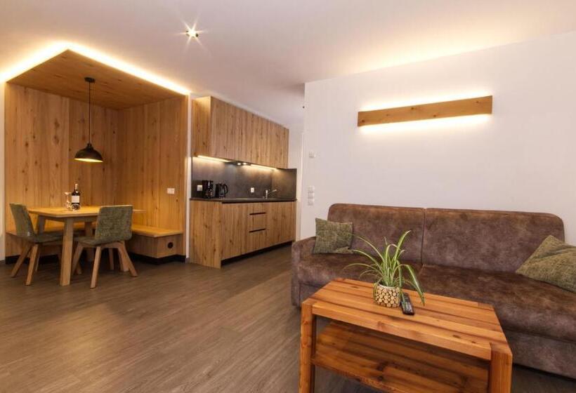 Апартаменты 2 Спальни, Pension & Residence Astoria