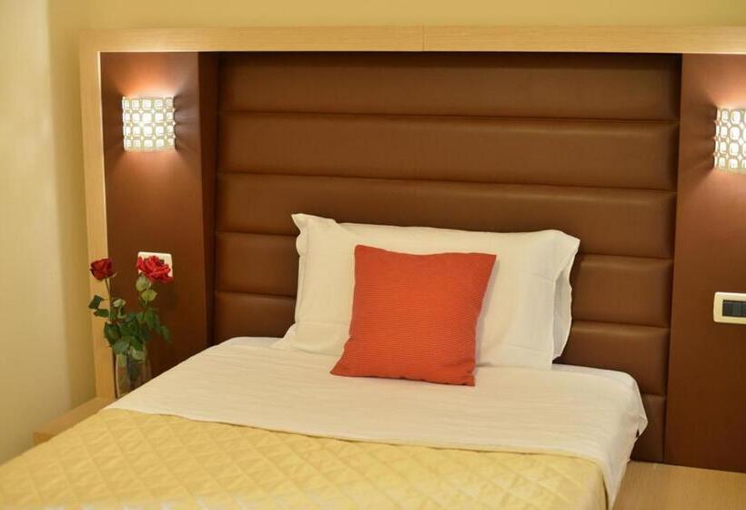 标准单人间, Rosignano