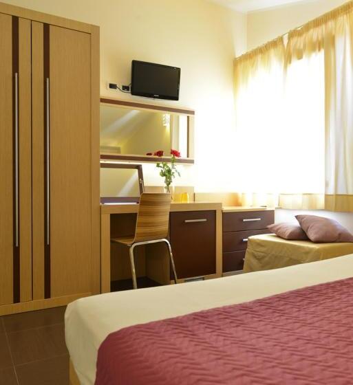 高级大房间, Rosignano