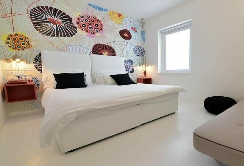 Классический Номер, Royal Paestum