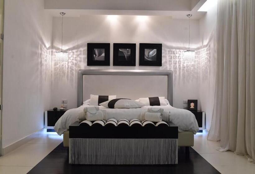 Королевский Люкс, Royal Paestum