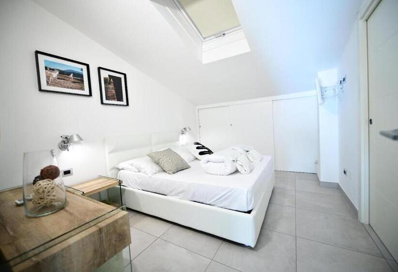 Номер Стандарт, Royal Paestum