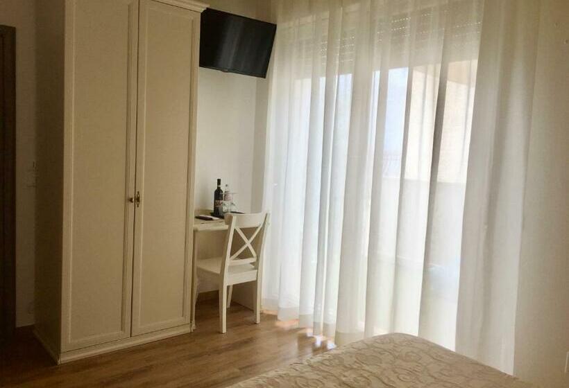스탠다드 룸 호수 전망, Villa Emma Malcesine