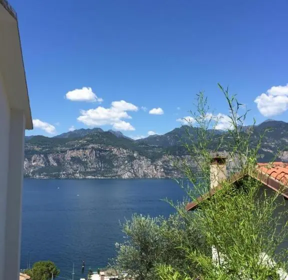 اتاق استاندارد با چشمانداز باغ, Villa Emma Malcesine