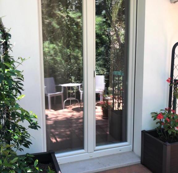 스탠다드 룸 가든 전망, Villa Emma Malcesine