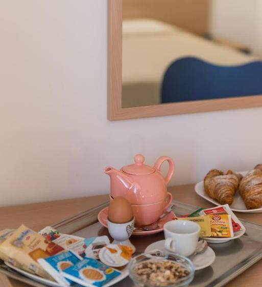 Трехместный Номер Базовый, Viola