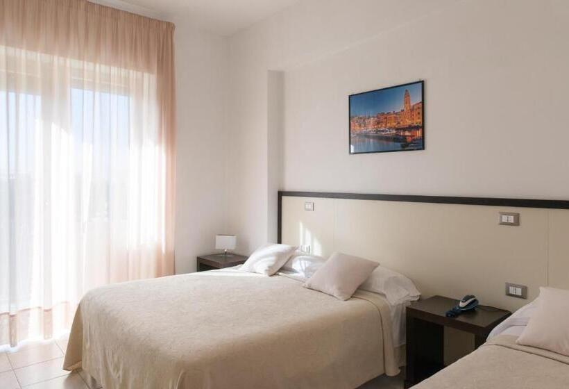 Трехместный Номер Superior, Viola