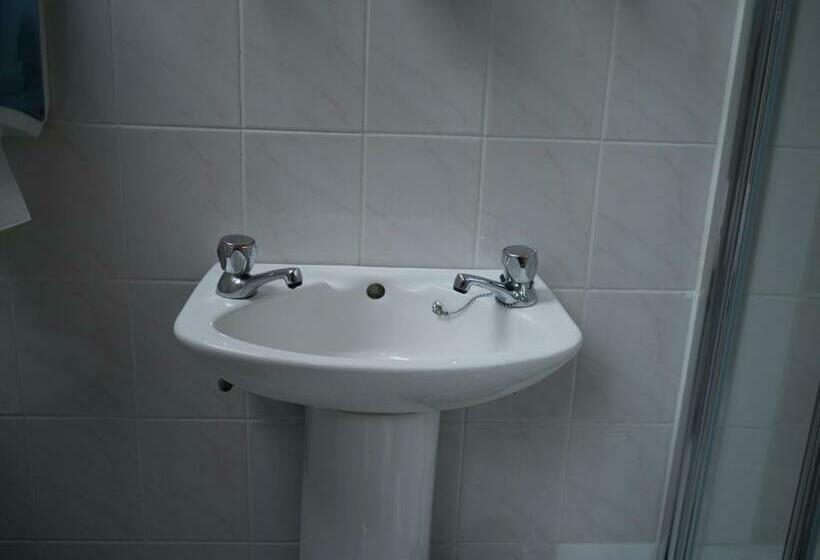 غرفة قياسية, The Dingle Pub Rooms