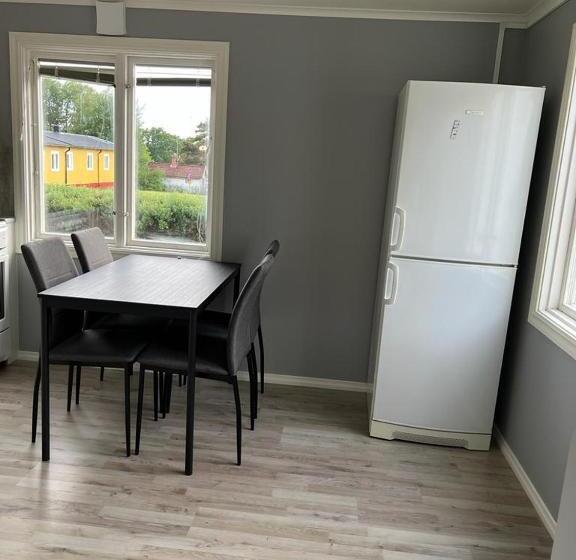 דירת שני חדרים, Källviken Semesterby