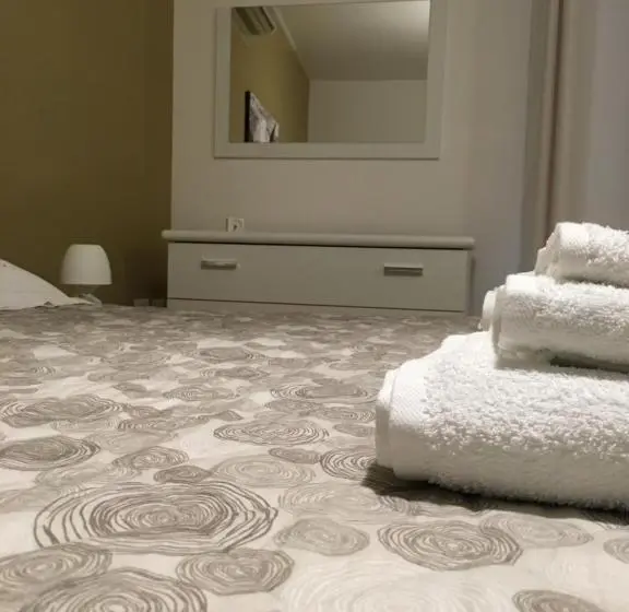 Basic Kolmen Hengen Huone, B&b Il Quadrifoglio