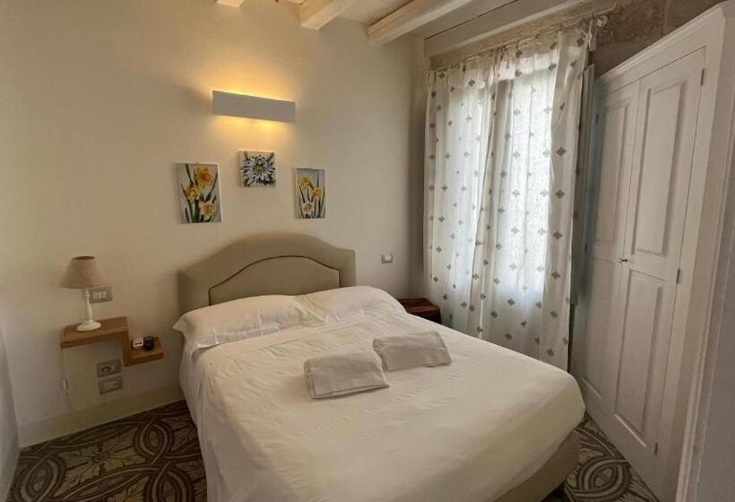 1 Bedroom Apartment with Terrace Sea View, Antico Mondo Rooms & Suites