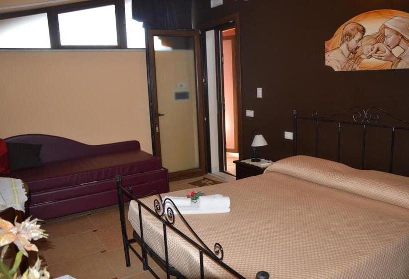 豪华三人间, Il Quadrifoglio