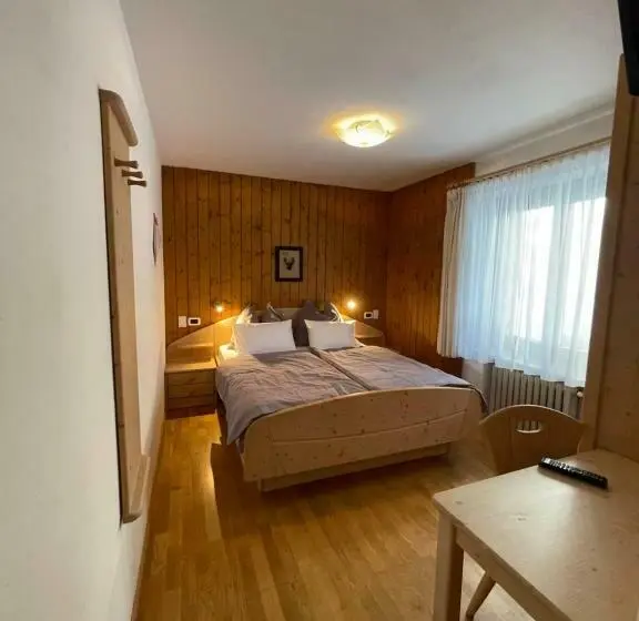 Standard-huone, Lamirì