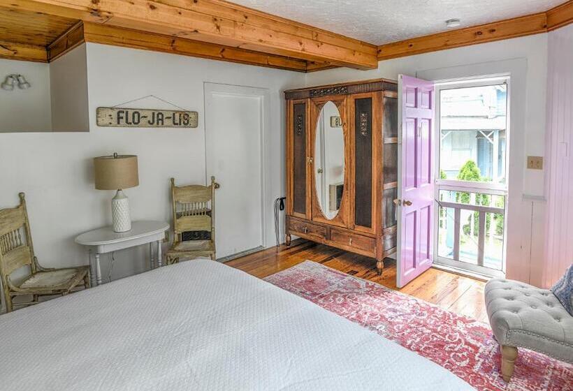 إستوديو قياسى سرير كينج, Narragansett House