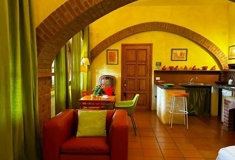 سوئیت جونیور با چشمانداز باغ, Relais San Damian