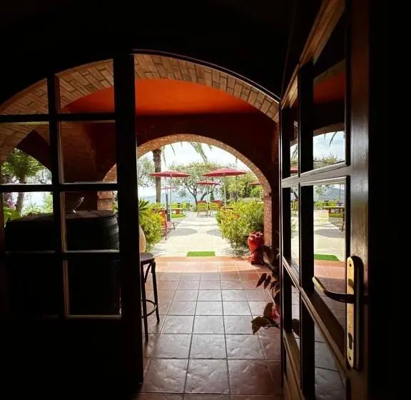 سوئیت جونیور با چشمانداز باغ, Relais San Damian