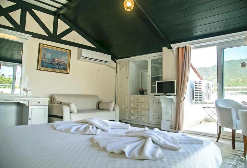 キングサイズベッドのスイートルーム, Chateau De Ville