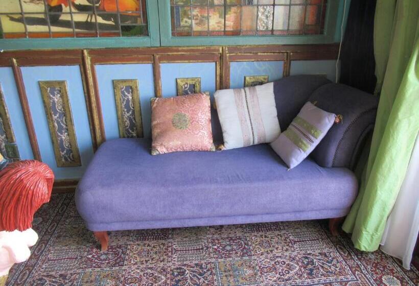 デラックススイート, Drijfpaleis