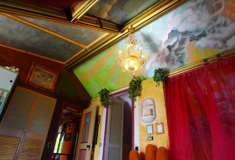 غرفة قياسية مزوَّدة بتراس, Drijfpaleis