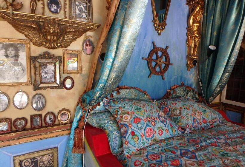 デラックススイート, Drijfpaleis