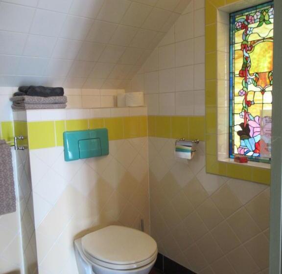 غرفة قياسية مزوَّدة بتراس, Drijfpaleis