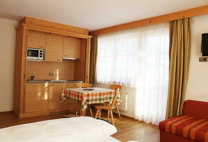 标准工作室, Lanterna Verde