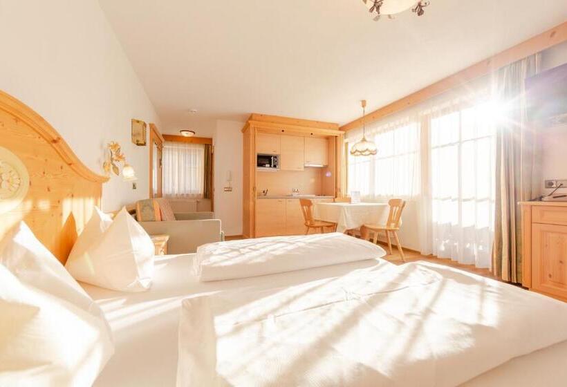 标准工作室, Lanterna Verde