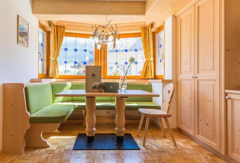 带2个卧室的公寓, Lanterna Verde