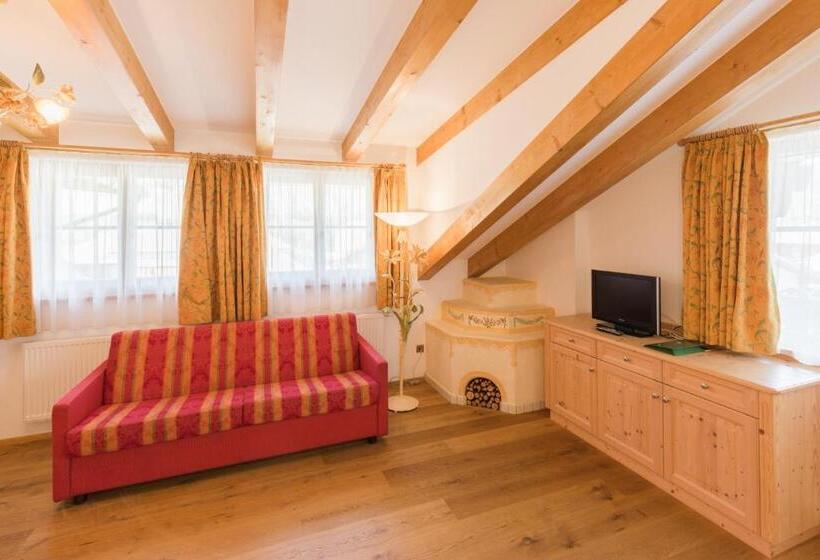 דירת חדר סופריור, Lanterna Verde