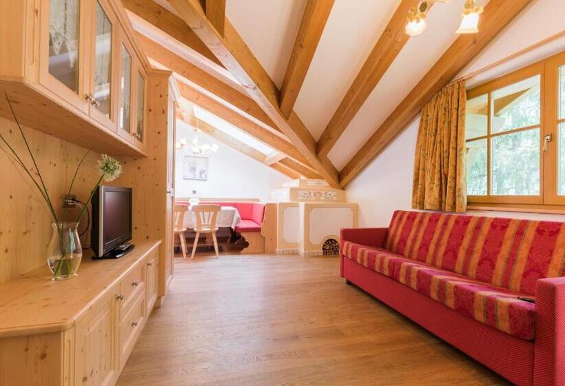 דירת חדר סופריור, Lanterna Verde