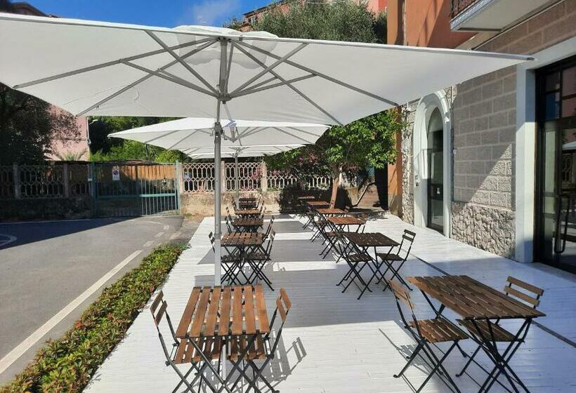 غرفة قياسية فردية, Le Grazie