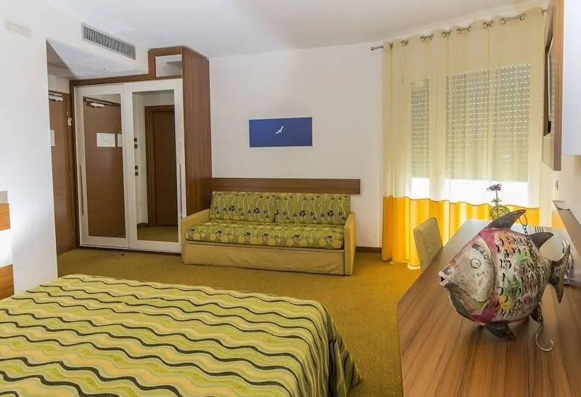 Camera Familiare, Maregolf