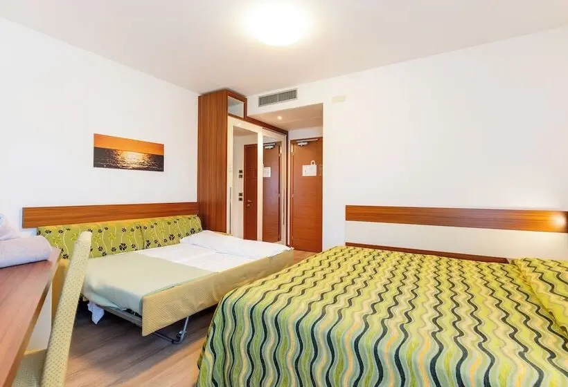 Camera Familiare, Maregolf