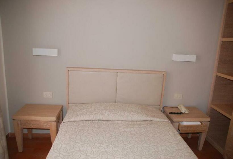 اتاق استاندارد یک نفره, Miramare