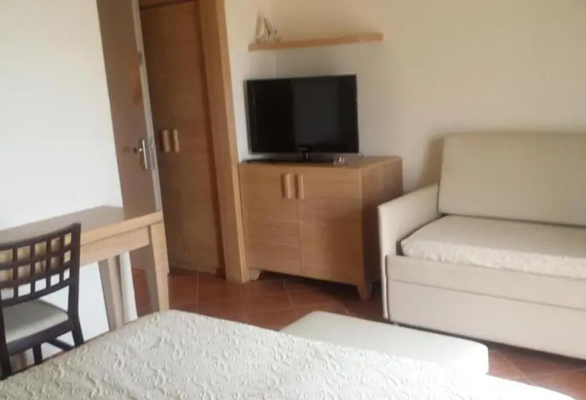 Triple Room Sea View, Miramare