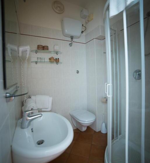 اتاق استاندارد با تراس, Miramare