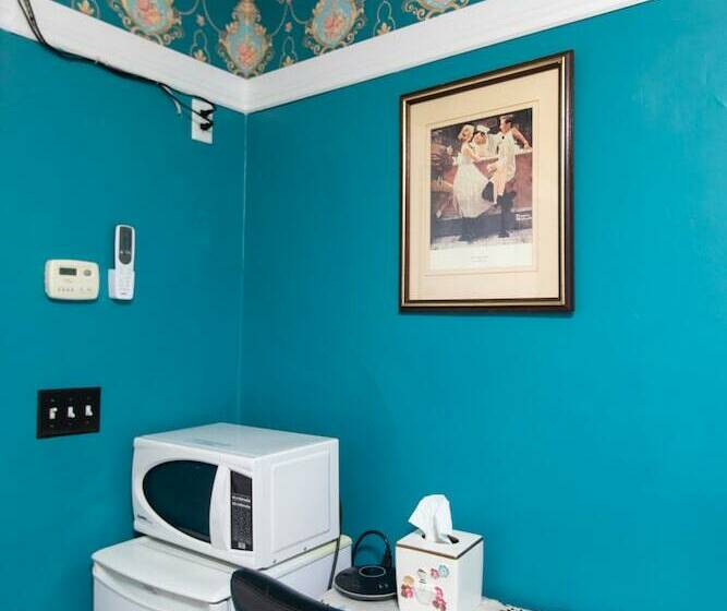 スイート, Prince Street Suites