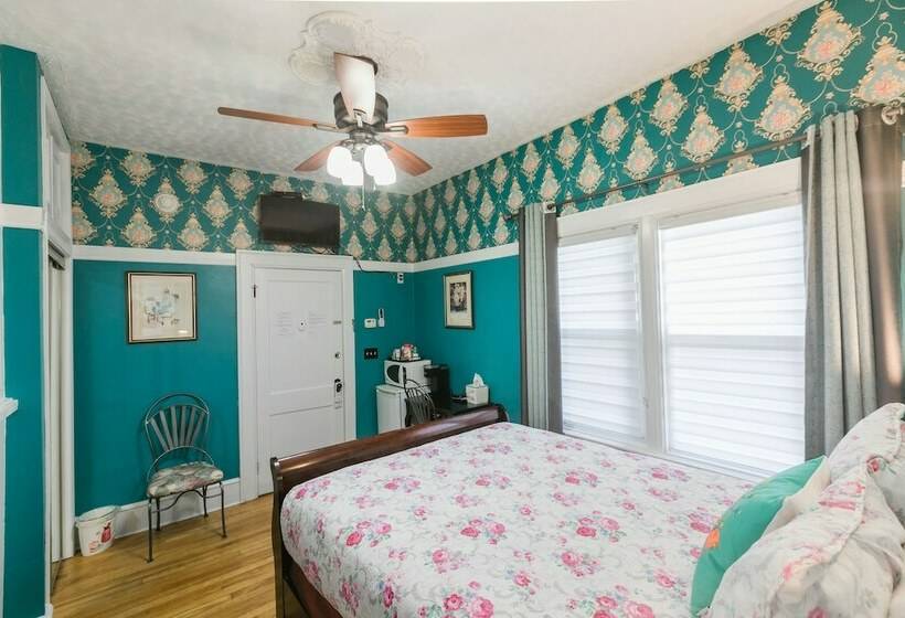 スイート, Prince Street Suites