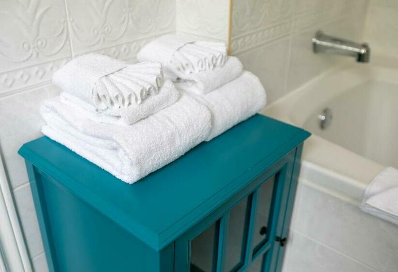 スタンダードルーム, Prince Street Suites