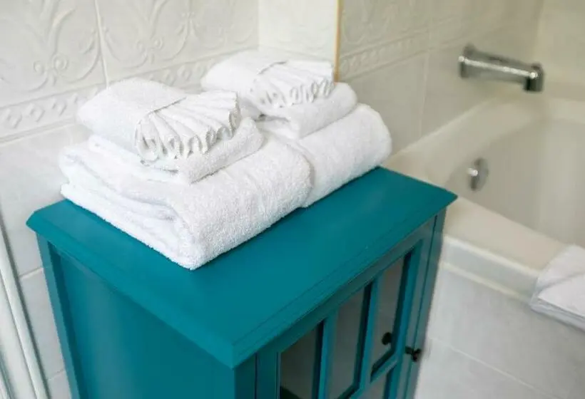 اتاق استاندارد, Prince Street Suites