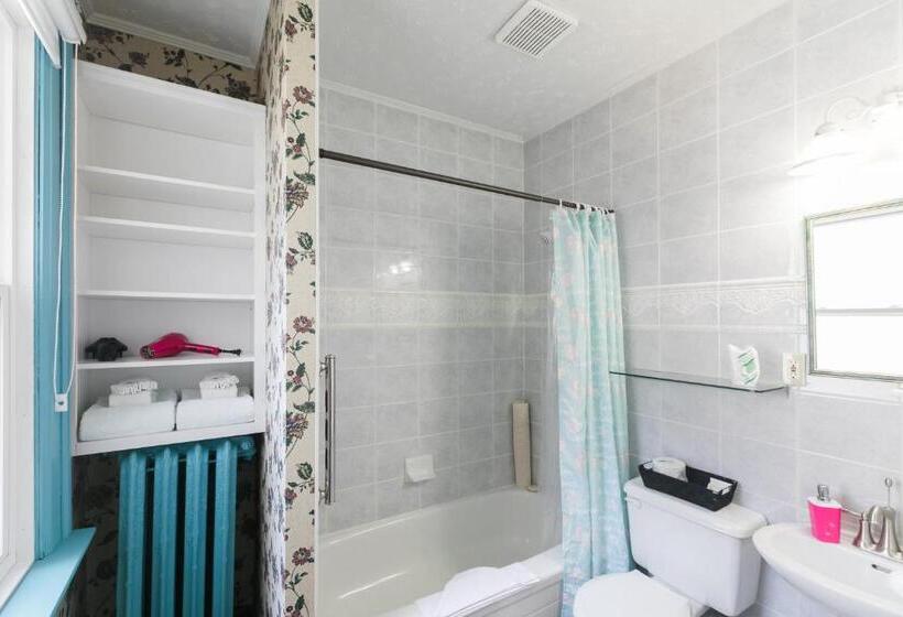 スイート, Prince Street Suites