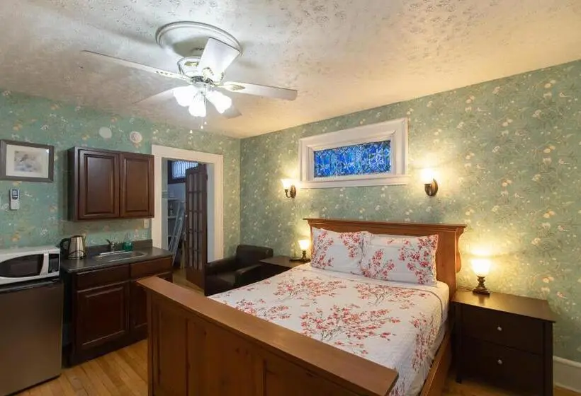 سوییت لوکس, Prince Street Suites