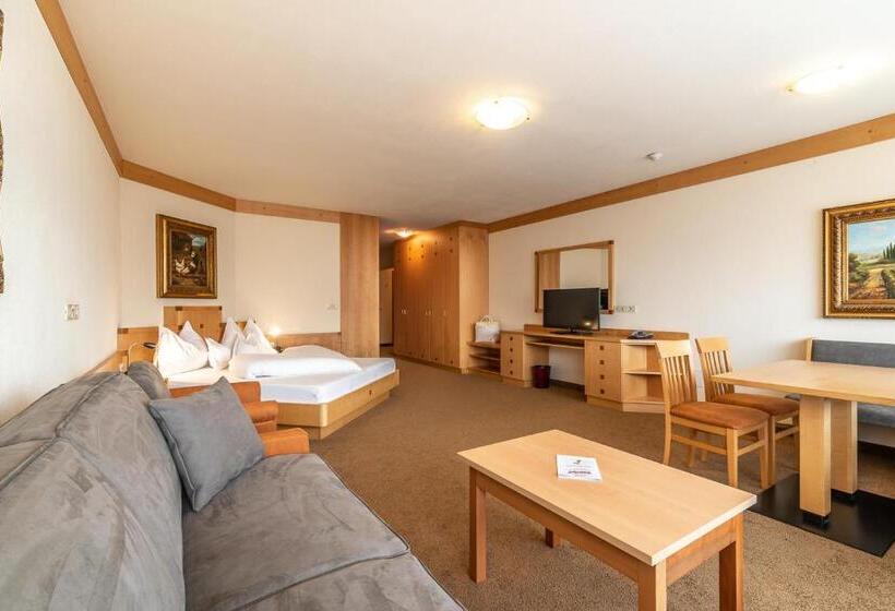 جناح مزوَّد بشرفة, Taushof