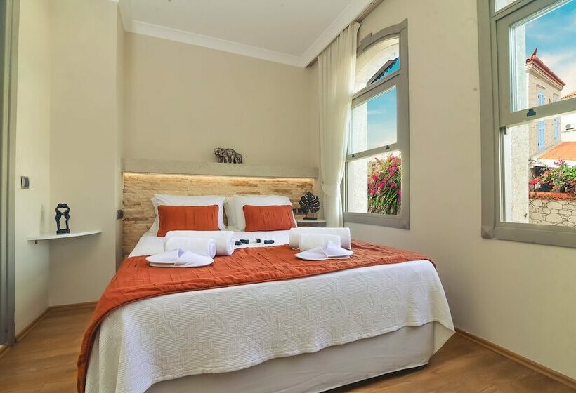 标准间, Triangulo