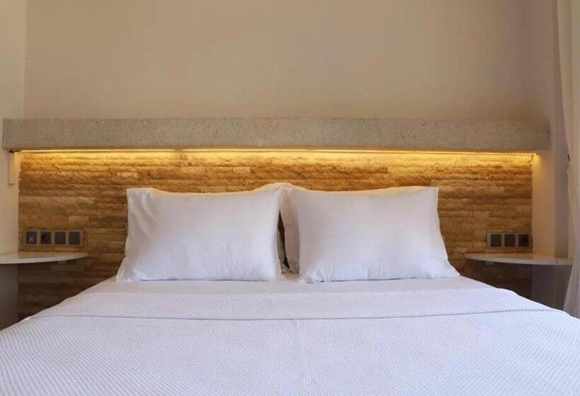 标准间, Triangulo