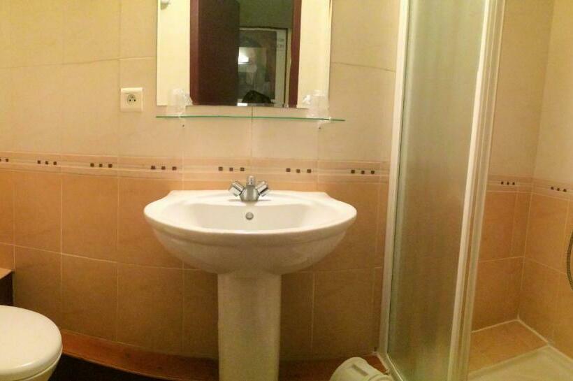 スタンダードルーム, Vidal