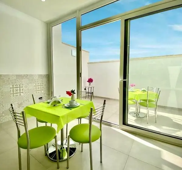 Habitació Triple Estàndard amb Balcó, Marini Hotel B&b