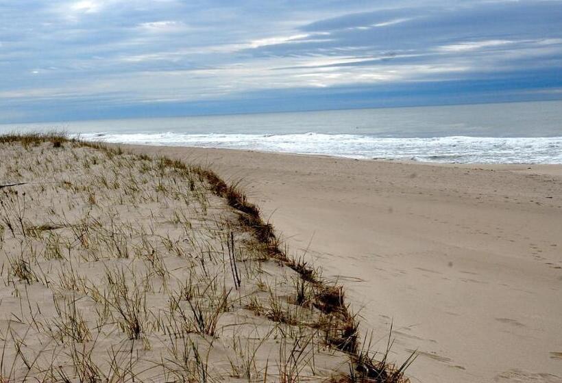 جناح, Ocean Vista Resort